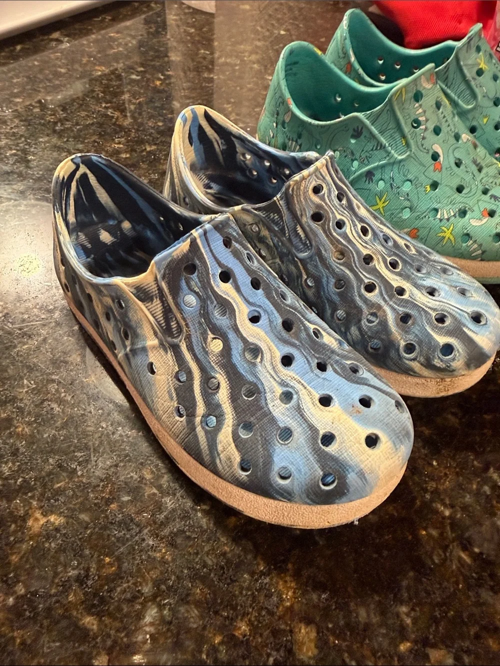 Cat and Jack water shoes size 9T